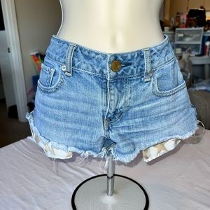***AEO LOW RISE STAR POCKET SHORTIE 6